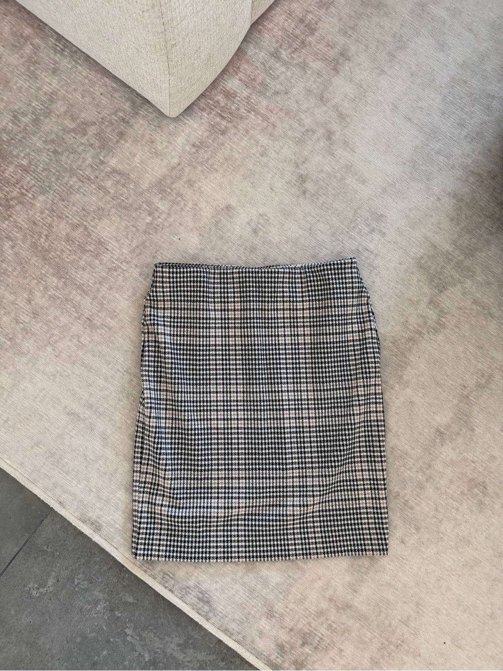 Ann Taylor Black & White Houndstooth Mini Skirt